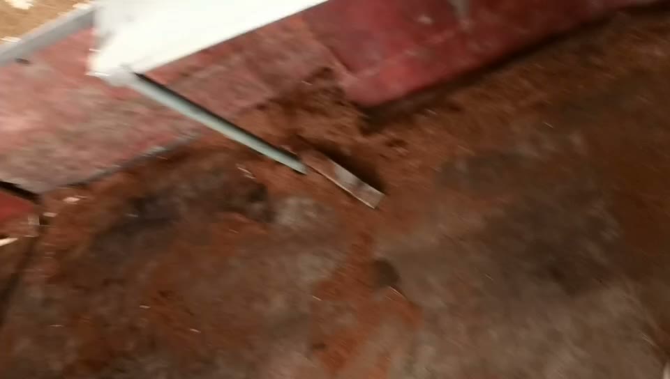 Manual coconut peeling table before water and meat separation