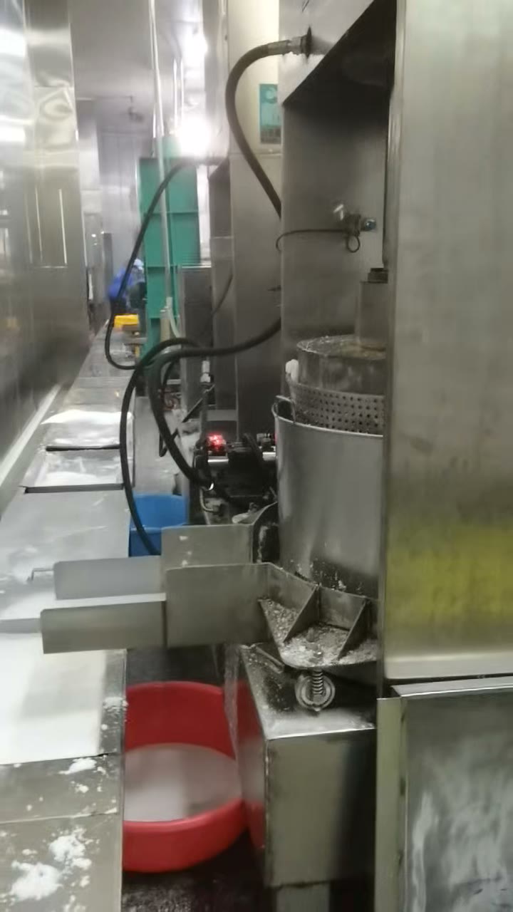 Model 325 hydraulic coconut milk pressing section